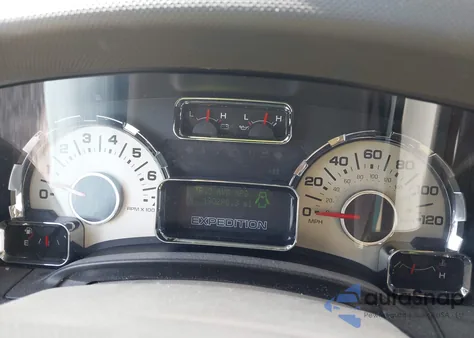 2010 Ford Expedition Eddie Bauer/King Ranch z USA, uszkodzony, nr VIN 1FMJU1J52AEB68280